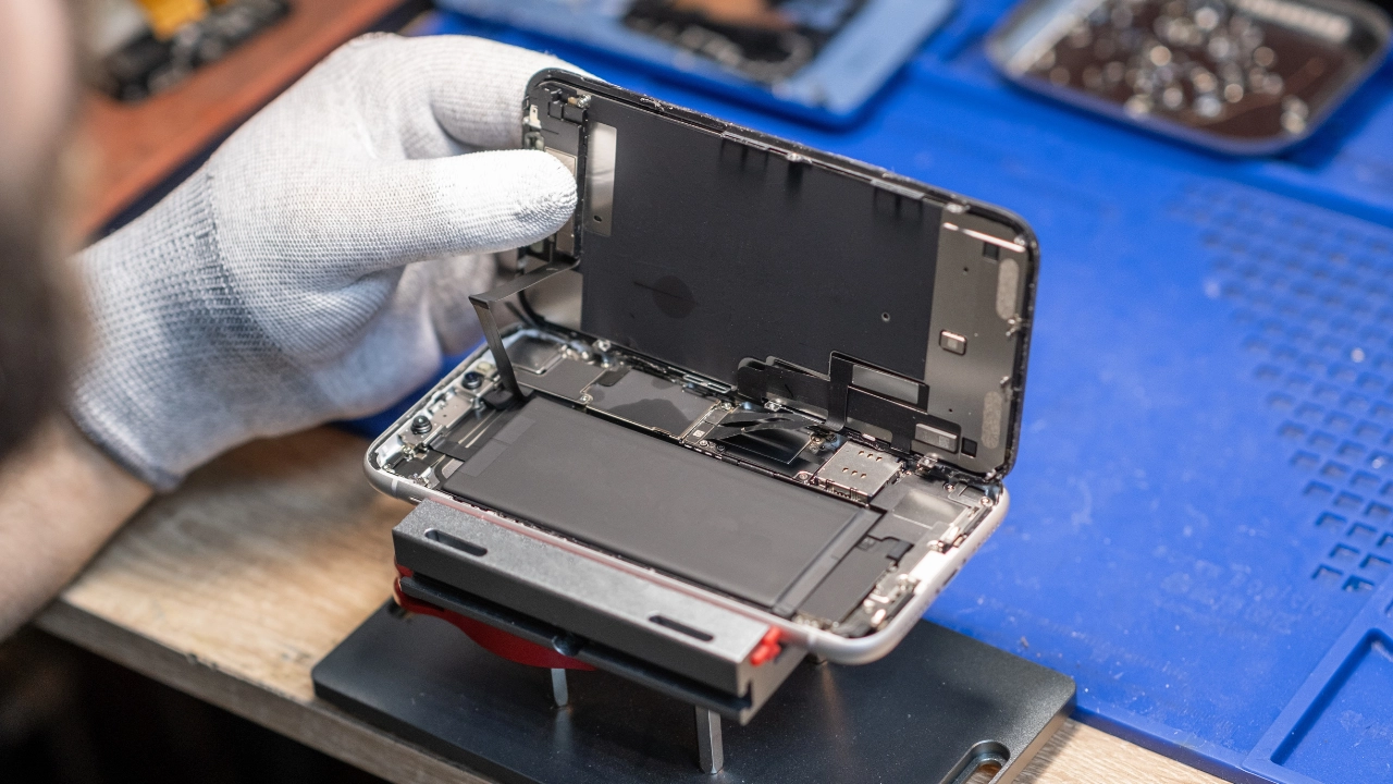 All Facts to Know About Cell Phone Recycling